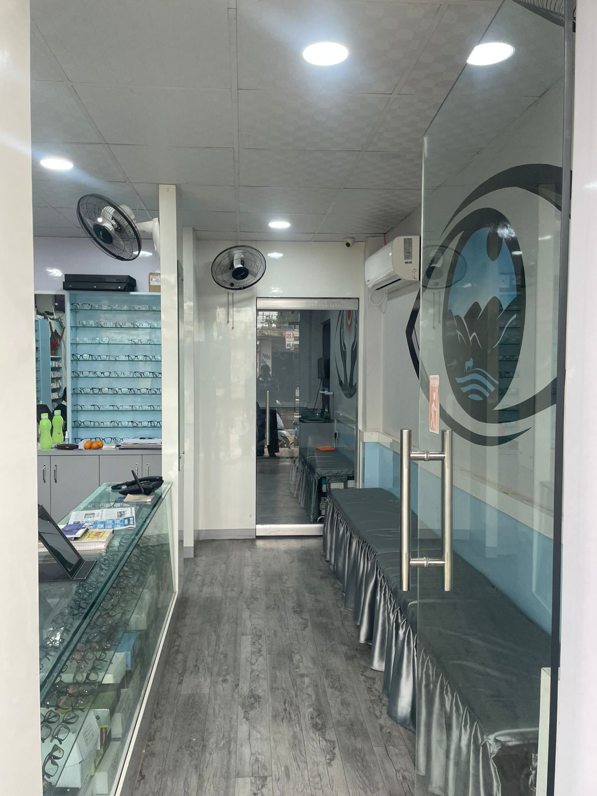 Comprehensive Eye Examinations & Eyewear